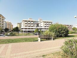 Very Comfortable Seafront Apartment