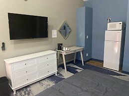 Cabins on Main Longmont