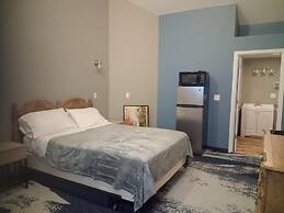 Cabins on Main Longmont