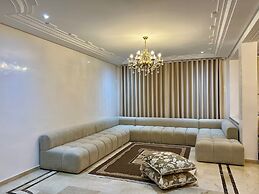 Chic 4BR with Jacuzzi-Fez New City Stay