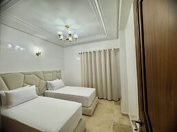 Chic 4BR with Jacuzzi-Fez New City Stay
