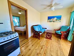 Utila Seabreeze Vacation Apartments