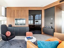 Comfortable Apartment With Panoramic Views