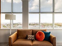 Comfortable Apartment With Panoramic Views