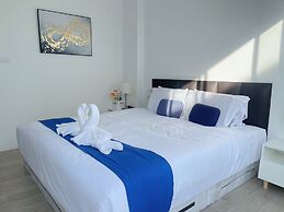 A&J Holiday Villa Phuket