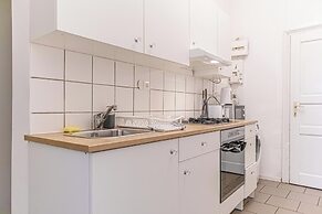 Modern 2BR Apt Near Westbahnhof