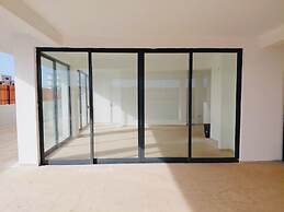 Joli Beach House - Charming Ground Floor T0 Suite