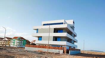 Joli Beach House - Charming Ground Floor T0 Suite