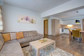 Mountain View Ski Apartment