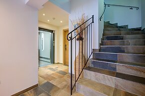Mountain View Ski Apartment