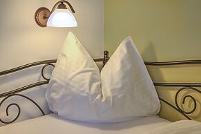 Vicky Apartment - Central, Mountain Stay