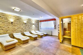 Vicky Apartment - Central, Mountain Stay