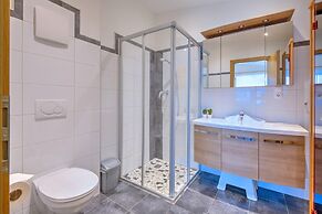 Bright Vicky Apartment With Infrared Sauna