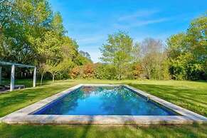 Elegant Bastide Near Aix With Pool