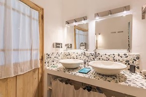 Elegant Bastide Near Aix With Pool