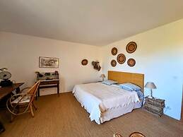 Elegant Bastide Near Aix With Pool