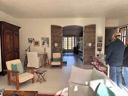 Elegant Bastide Near Aix With Pool