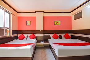 Hotel Churu Palace