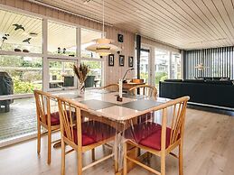 4 Star Holiday Home in Hals