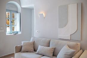 ArtChroma House