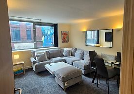 Stylish 1BR Flat Next to Hockley