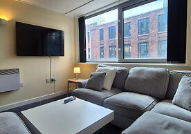 Stylish 1BR Flat Next to Hockley