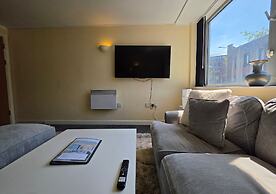 Stylish 1BR Flat Next to Hockley