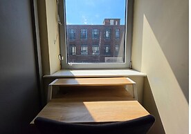 Stylish 1BR Flat Next to Hockley