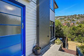 Charming Maning Ave - 2 Bedroom Unit