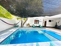 Residencia privada y con hermosa piscina