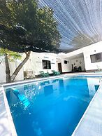Residencia privada y con hermosa piscina