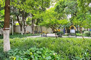 Tyms Xujiahui Modern 2BR APT