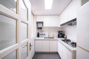 Tyms Xujiahui Premium 3BR 2BA APT