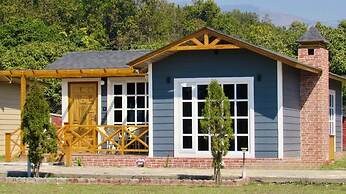 Jolly Retreat