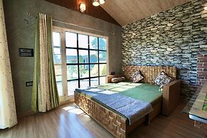 Jolly Retreat