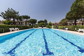 Spacious Villa With Garden and Pool