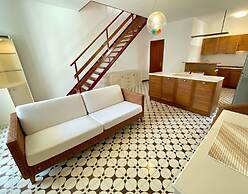 Terraced House With Garden and Pool