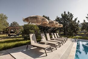 Leone Luxury Villa Giota