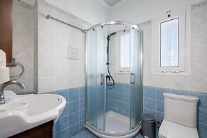 Leone Luxury Villa Giota