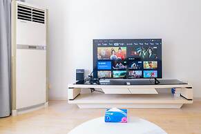 Tyms 2BR APT Xujiahui Dacheng Residence