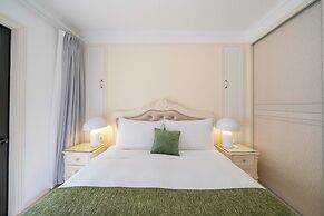 Tyms Modern 2BR APT Xujiahui Dacheng