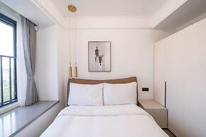 Tyms Hongqiao Deluxe 3BR 2BA APT