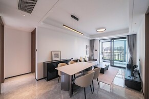 Tyms Hongqiao Deluxe 3BR 2BA APT