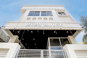 Hotel Ruby House Near Sea Beach Puri
