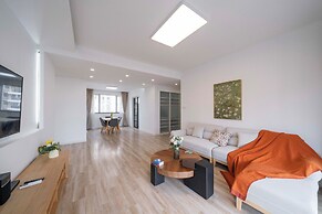 Tyms Luxury 4BR 2BA APT  Garden