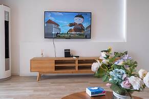 Tyms Luxury 4BR 2BA APT  Garden