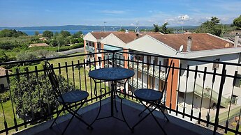Lakeview Balcony Apartment in Bolsena