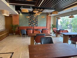 Frosty Fern Hotel & Resort