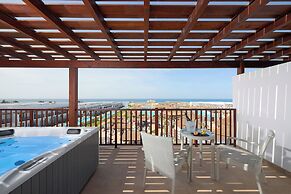 Meliá Laguna Beach Resort