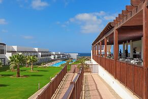 Meliá Laguna Beach Resort